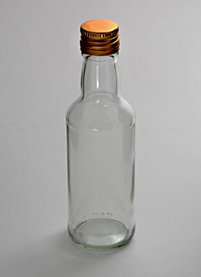 Fľaša s vrchnákom 0,2L